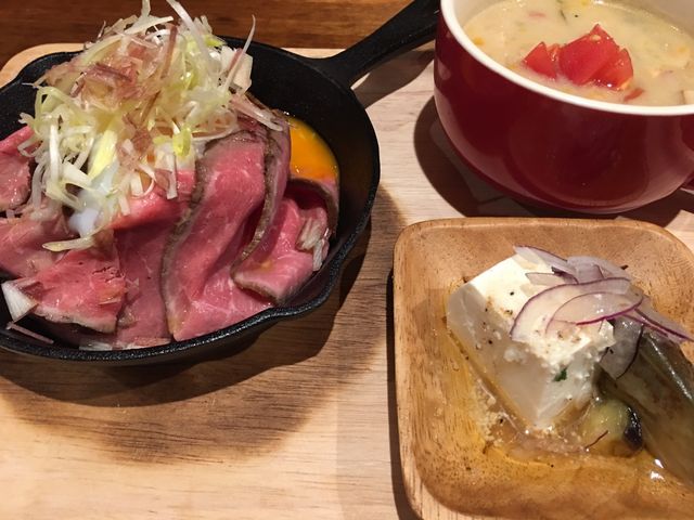 ローストビーフ丼_たんと 亀田店