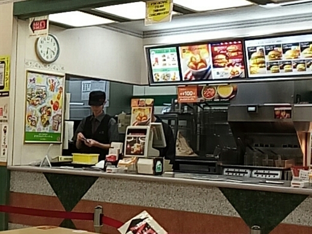 店内_マクドナルド印場ユーストア店
