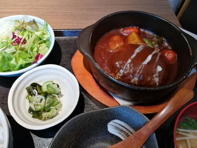 タンバーグシチュー。おすすめ!_牛タン創作和食 つづみ留次郎