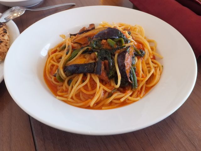 揚げ茄子とほうれん草の
ミートソーススパゲティ_カプリチョーザ ピエリ守山店