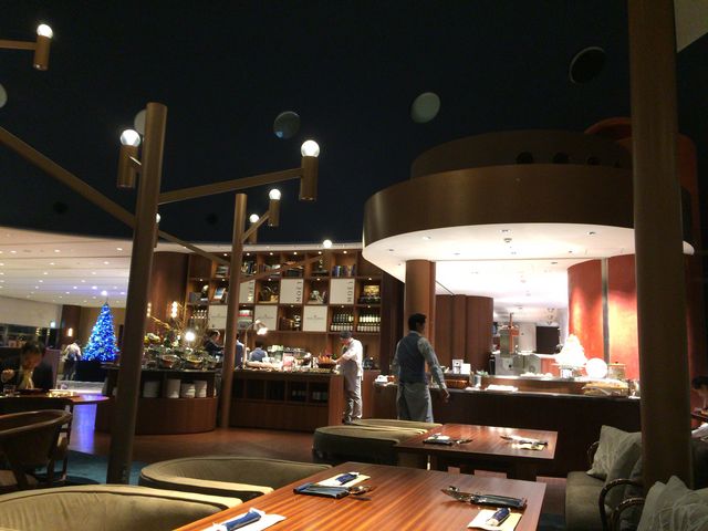 店内☆_琵琶湖ホテル