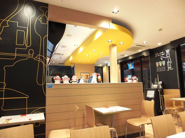 伊賀上野店も内装が変わりました。_マクドナルド伊賀上野店