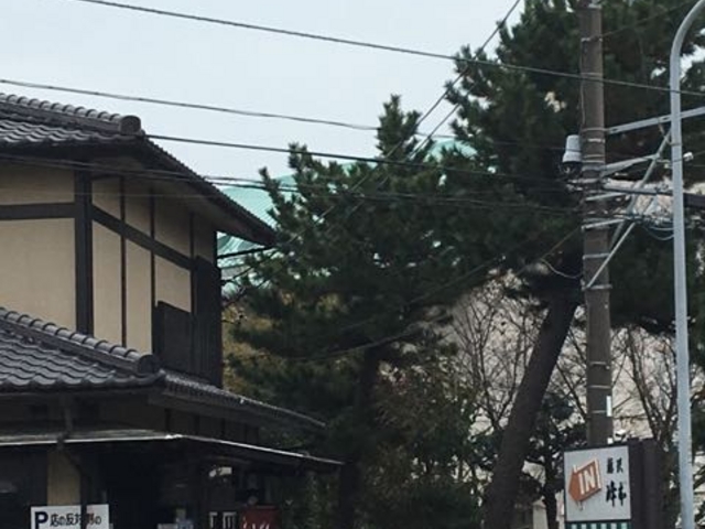 駐車場も完備です_峰本そば店藤沢店