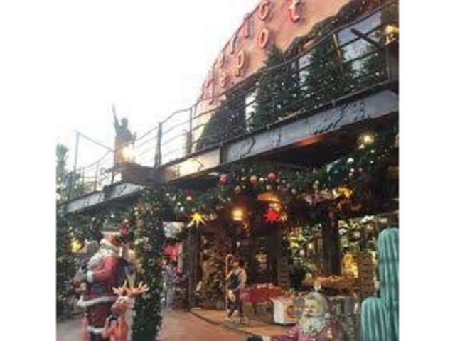 クリスマスシーズン良い_American depot