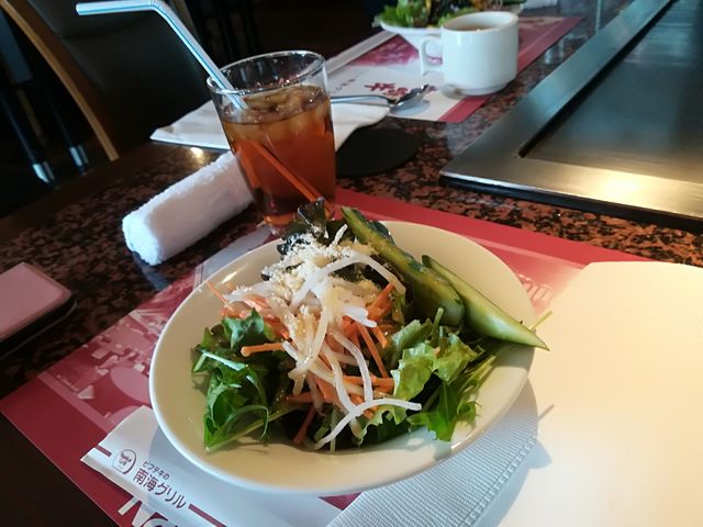 サラダ_南海グリル 堺駅店