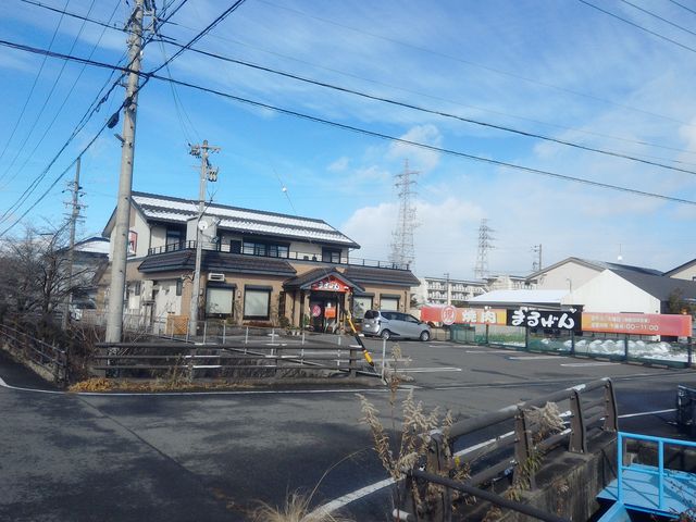 閑静な住宅街の中にあります。_焼肉・まるげん