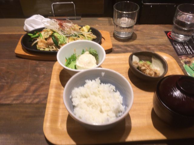 牛ホルモン定食_博多 五行 名古屋ラシック店