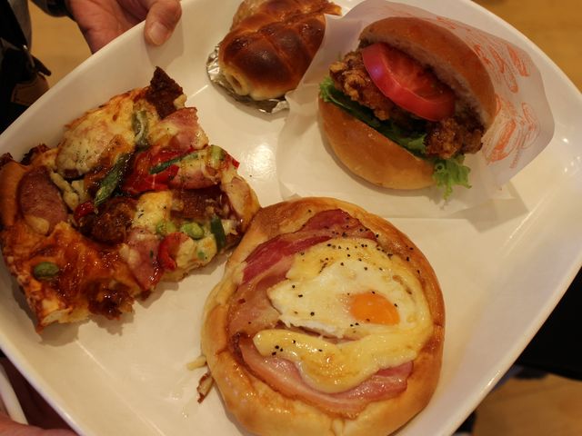 どれもおいしい_どんぐり 本店
