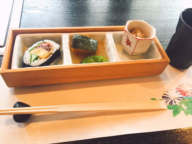 つきだし_転石