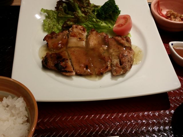 チキンの定食。_大戸屋ごはん処 銀座三越前店