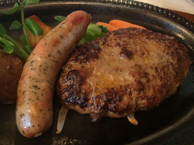 ハンバーグ_レストラン サイボク
