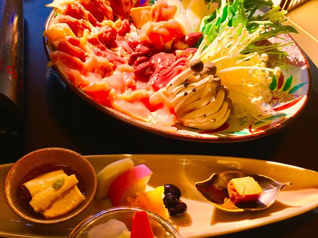 しゃもすき焼きコース!おせちも美味しく〜_弥満喜