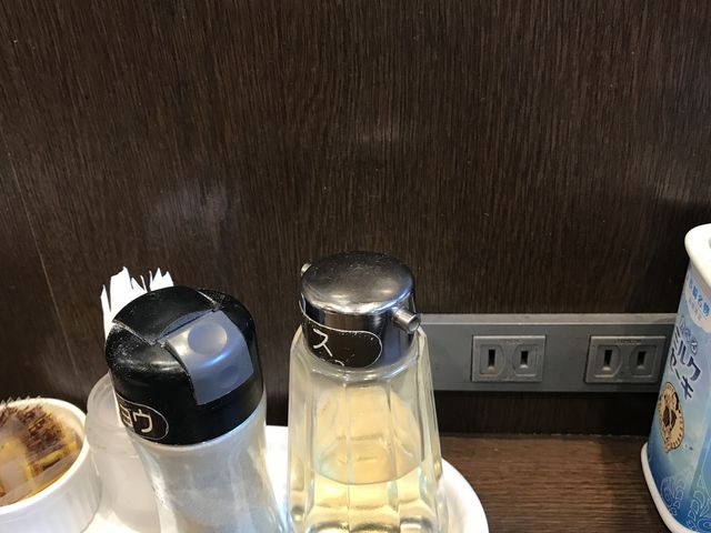 コンセント_リンガーハット JR小岩店