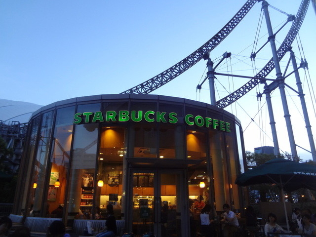 スタバ_スターバックスコーヒー 東京ドームシティ ラクーア店