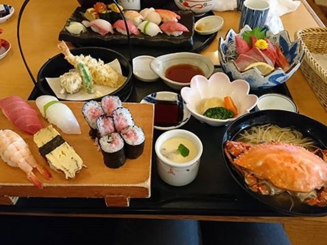 粋いきにぎりセット_海鮮すし問屋 粋亭
