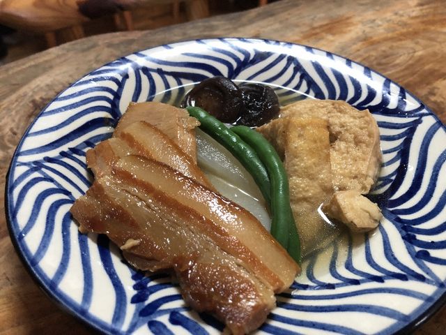 うまい煮込み_首里そば