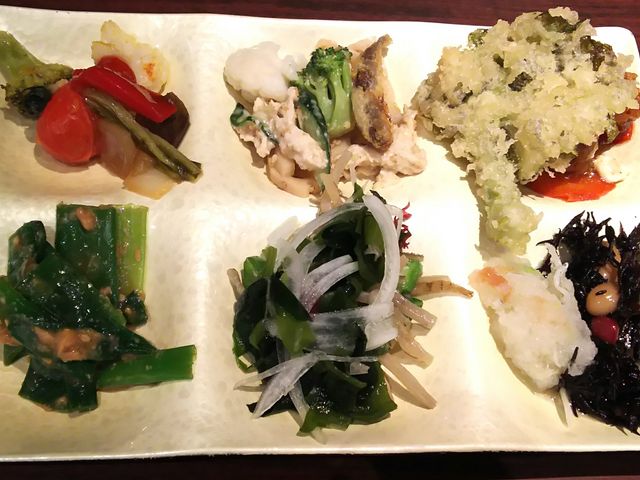 ランチ_お惣菜ダイニング ピュア菜 四日市店