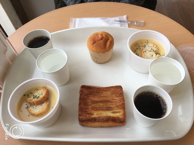 店内イートイン座席で、モーニングも食べましたぁ!_ココラデ