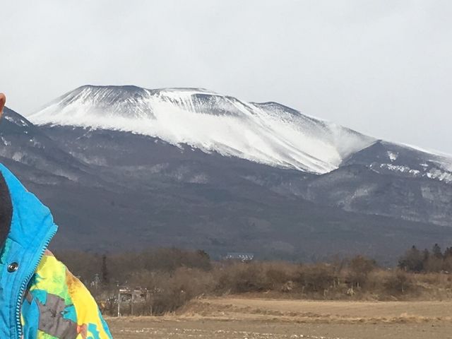 店舗裏手のオープン・スペースから、遮るものなく浅間山を一望出来ましたぁ!_ココラデ