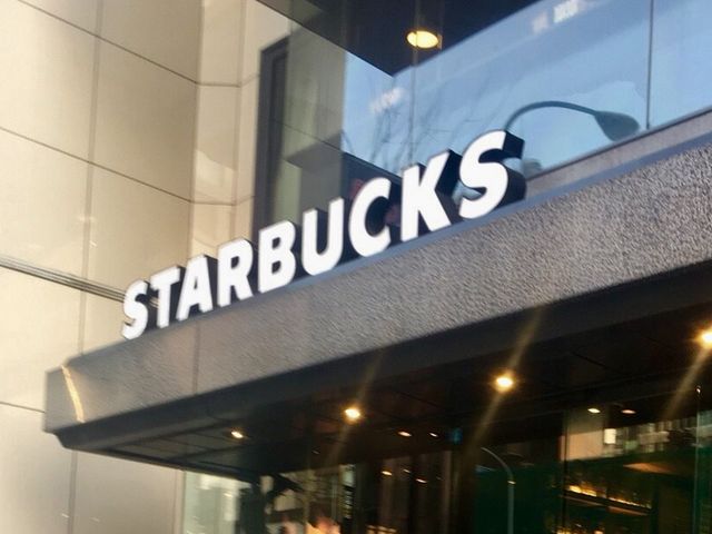 スターバックス_スターバックス・コーヒー 新橋駅前店