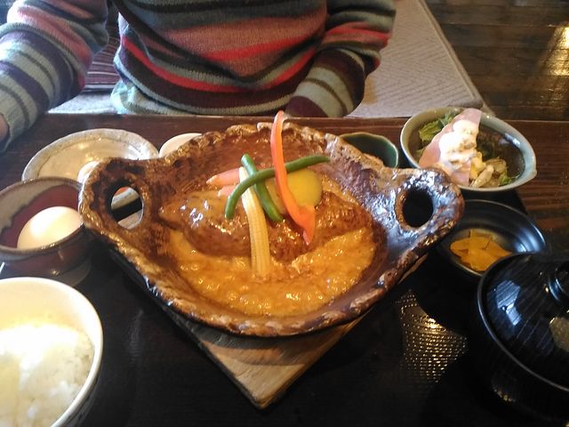 定番 ハンバーグセット 1250円_キッチン菜胡野家