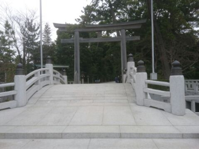 神池橋と三の鳥居_寒川神社