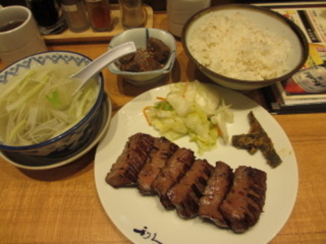 大満足の定食☆_牛たん炭焼 利久 イオンモール幕張新都心店