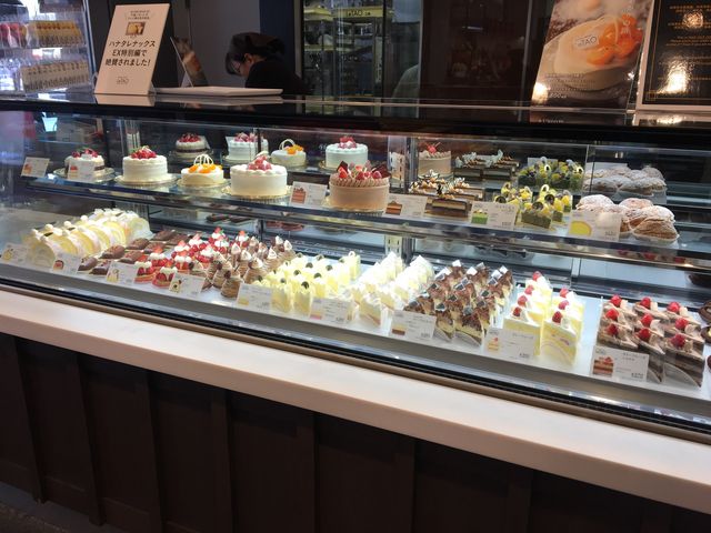 生ケーキがたくさんあります。_小樽洋菓子舗ルタオ本店