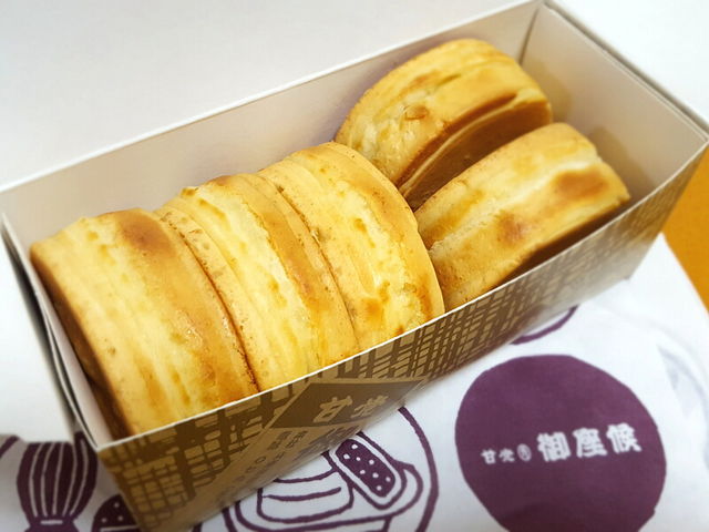 箱入り_御座候 大阪駅店