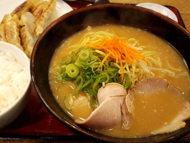 とんこつ醤油_古潭 なんばウォーク中央店