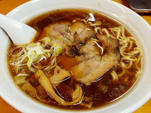 わりとあっさりしょうゆ味_旭川らーめん専門店 吹田とっかり
