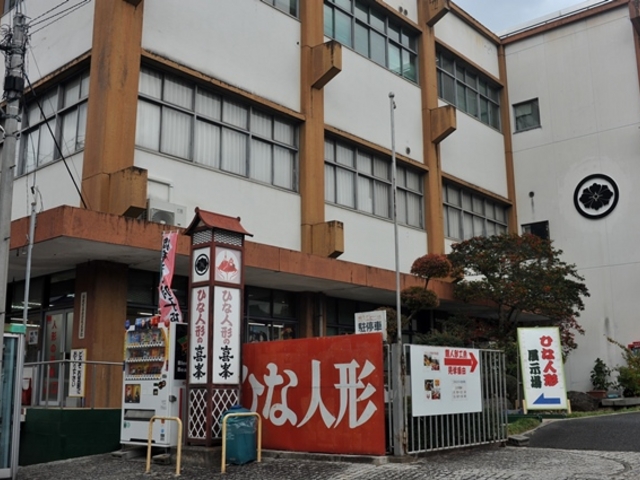 城下町にある工場_ひな人形の喜峯