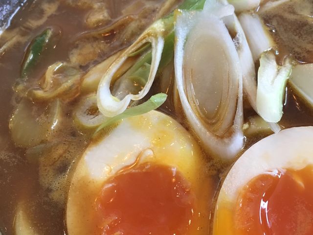 味付け卵をトッピング_鯱市