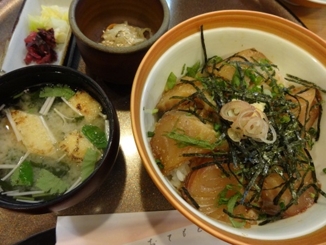 「名物わら丼」_福寿司