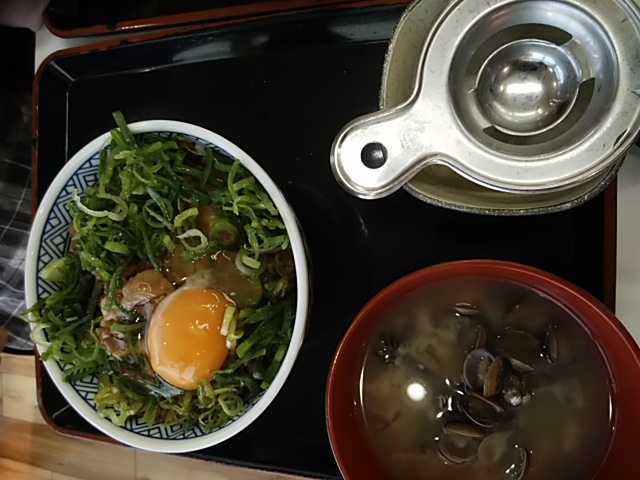 ねぎ玉牛丼 しじみ汁_吉野家139号線富士伝法店