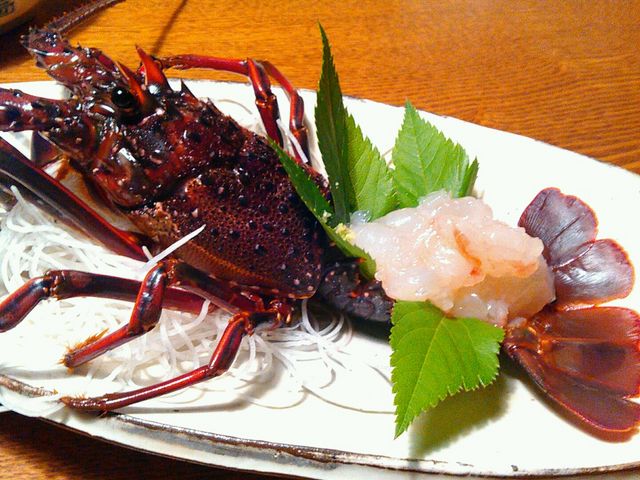 正真正銘の国産品の伊勢海老_民宿 かいとく丸