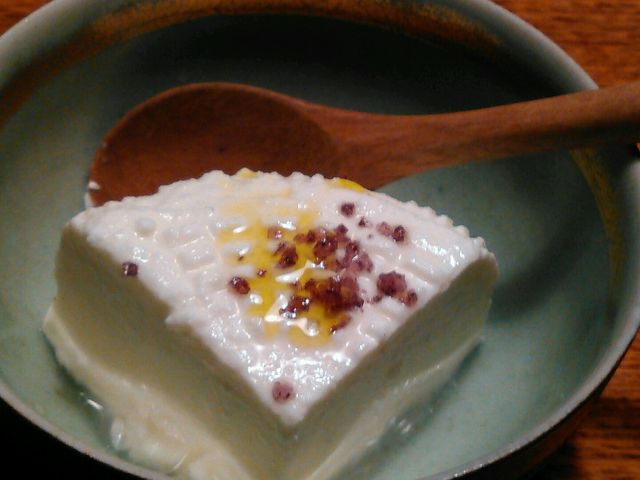 前菜1品目長野県からとりよせてるチ-- ズ。豆腐に似た味わいで絶品。_民宿 かいとく丸