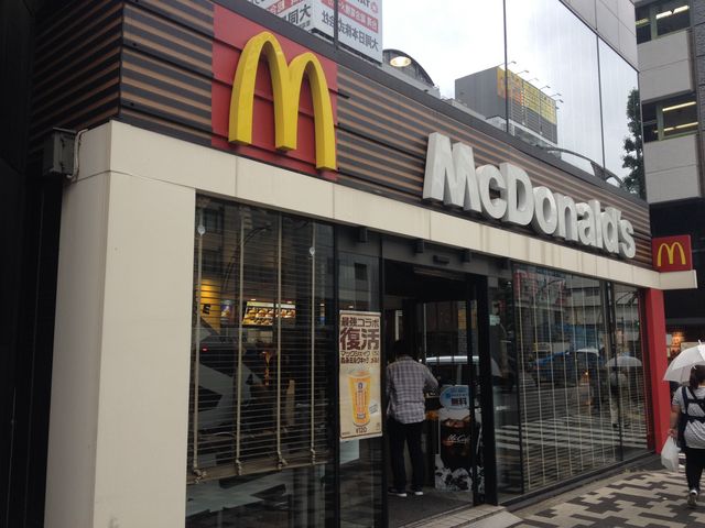 外観_マクドナルド神田末広町店