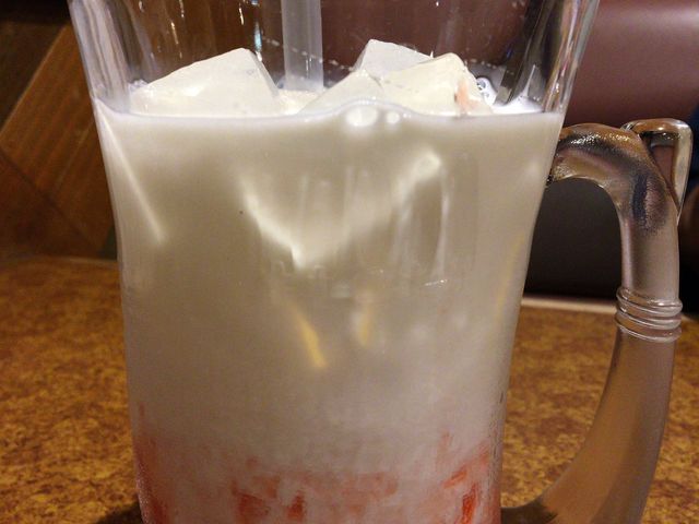 イチゴミルク_びっくりドンキー東六郷店