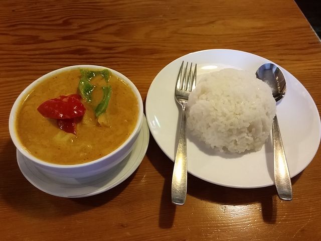 牛肉のレッドカレー_Baimakrut