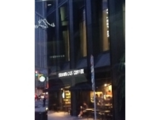 日本橋スターバックス_スターバックス・コーヒー 日本橋スルガビル店