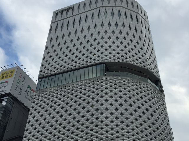 レストランやカフェもある_銀座プレイス