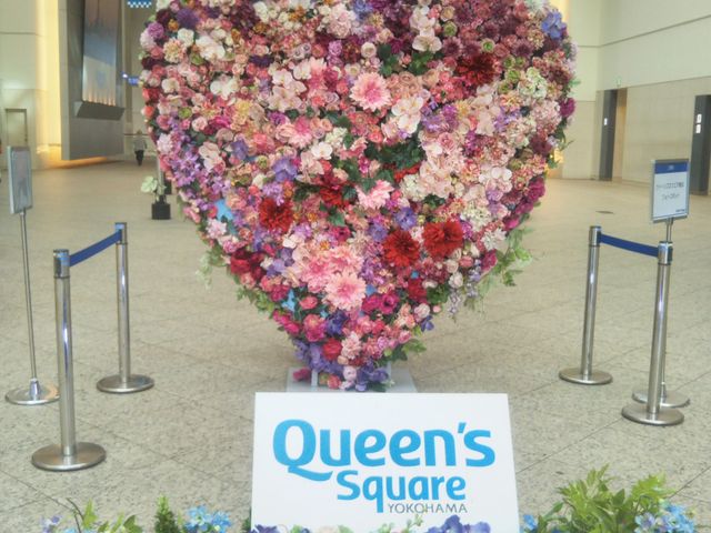 『FLOWER PHOTO SPOT』。_クイーンズスクエア横浜