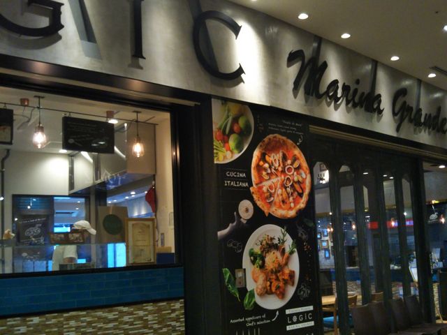『Trattoria Pizzeria LOGIC MARINA GRANDE』。_Trattoria Pizzeria LOGIC MARINA GRANDE