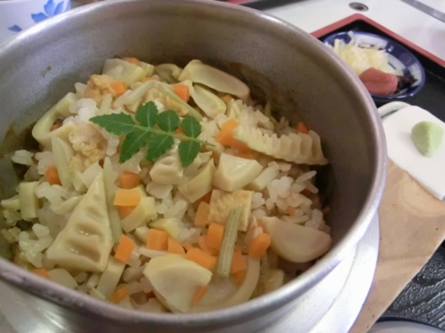 「高野山の味 はちくたけのこ 釜めし定食」_つくも食堂