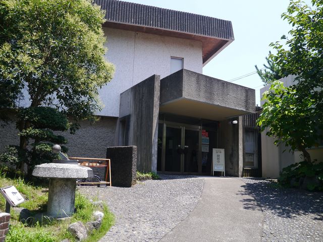 外観_茅ヶ崎市文化資料館