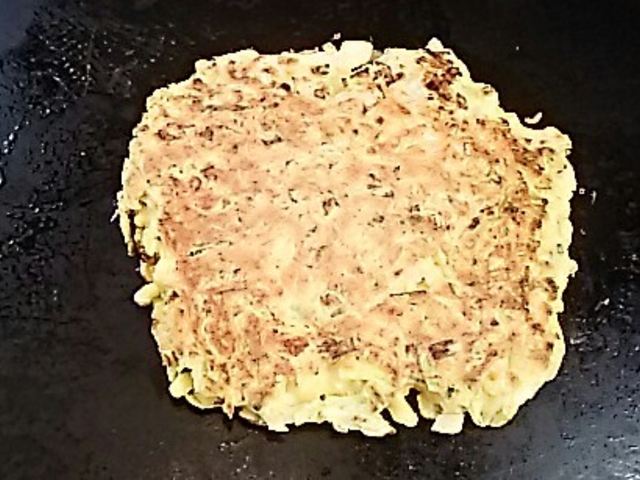 お好み焼き、途中。_道とん堀 八潮店