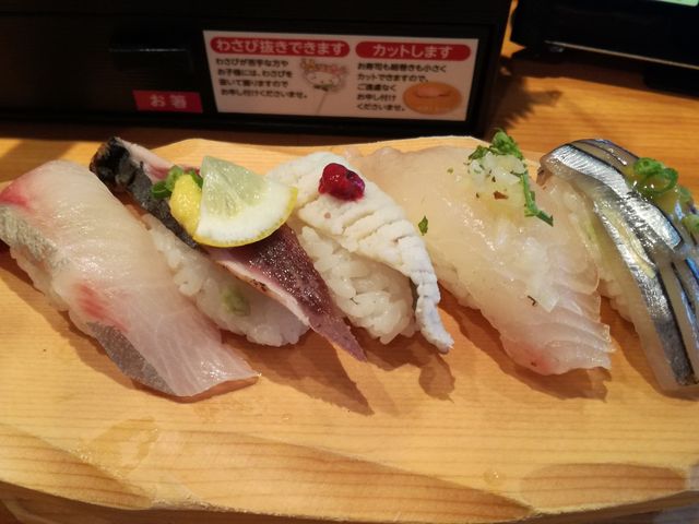 夏の5貫盛り。。。だったと思う(..)_函館市場新屋敷店