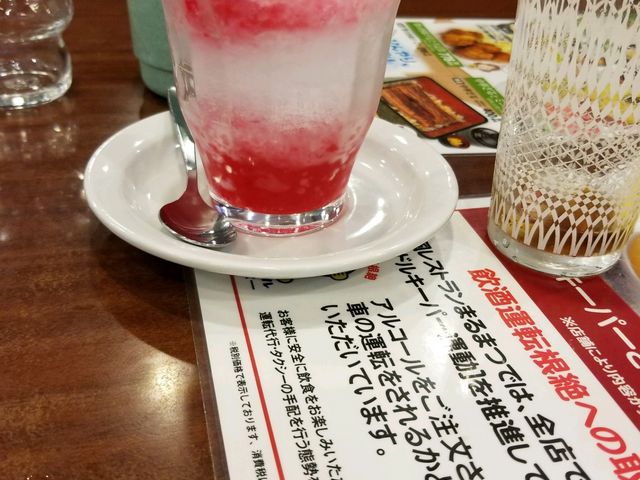 かき氷 イチゴ+バニラ_まるまつ釜石店