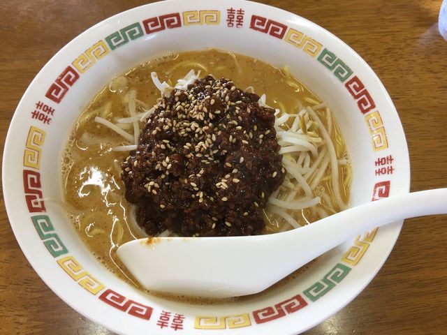 黒の担々麺_紅蘭亭
